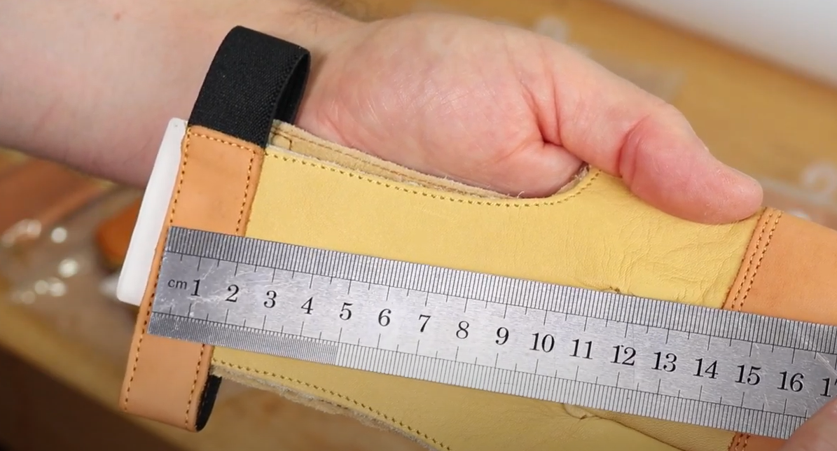 how to choose the right glove for archery